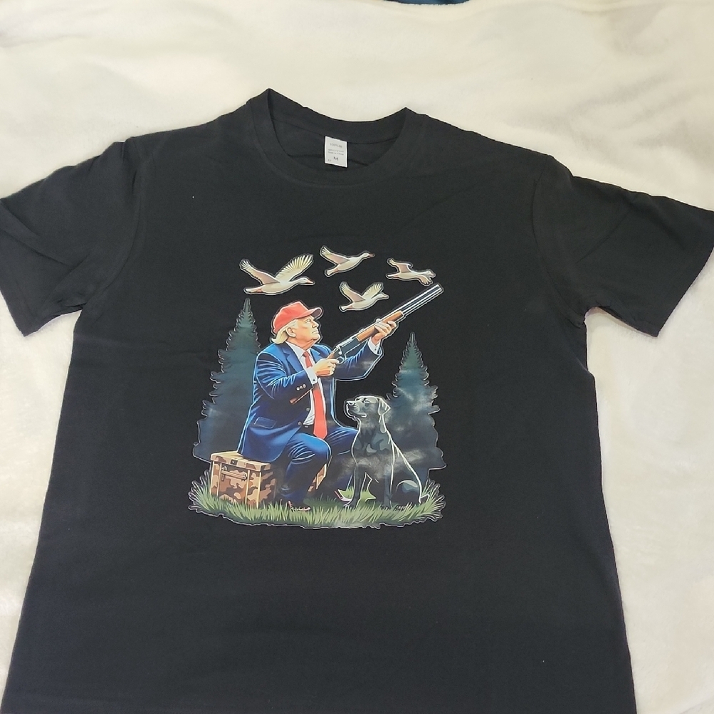Trump Black Graphic T-Shirt with Duck Hunting Design Sz XL